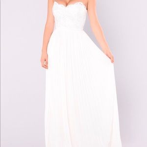 Exquisite strapless dress